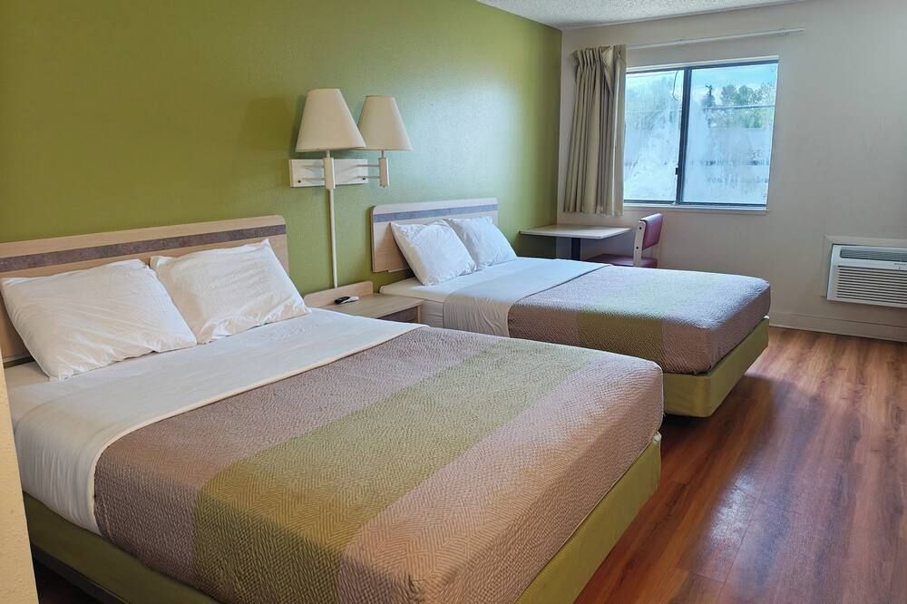 Motel 6 Great Falls Mt - גרייט פולס - חדר שינה
