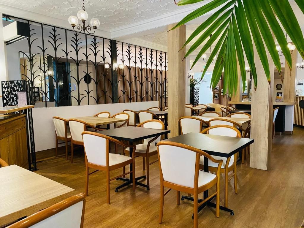 Hotel du Louvre - שרבור-אוקטביל - מסעדה