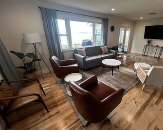 Upper Chesapeake Getaway - Newly Renovated - Perryville - Sala de estar