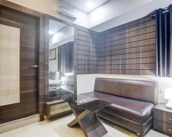 Sri Ganesh Hotel - Dhanbād - Bedroom