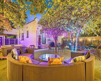 Villa Tranquillo Calle Ocho Pool & Hot Tub - Miami - Pátio