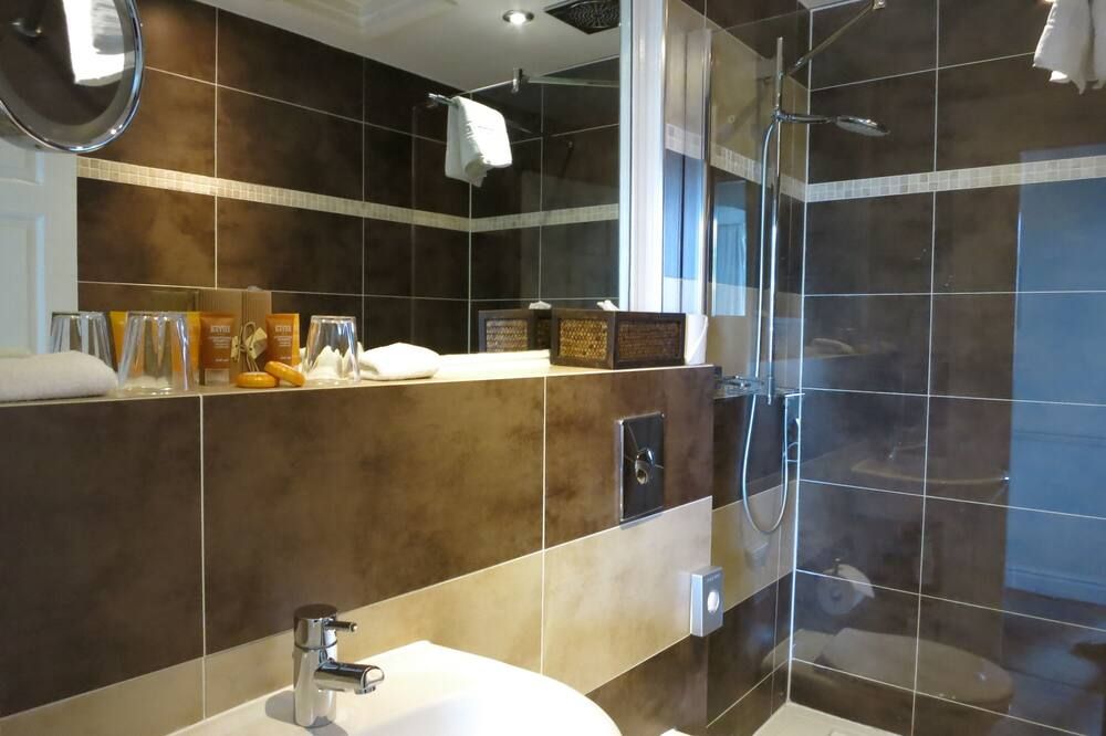 The Studley Hotel - הארוגייט - חדר רחצה