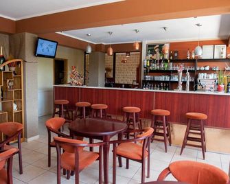 Hotel Restaurant Rive Gauche - Bessines-sur-Gartempe - Bar