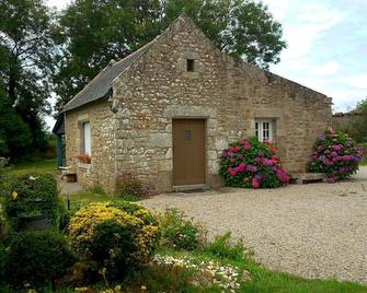 Holiday cottage for 2 to 4 people - Locoal-Mendon - Edificio