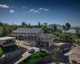 Scenery Guesthouse Maqalika - מאסרו - בניין