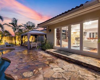 5 مينس تو بيتش بول + هوت توب بيلياردز كورال ريدج جيتاواي باي أفانتستاي - فورت لاودردال