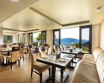 Hotel Patnitop Heights - Doda - Restaurante