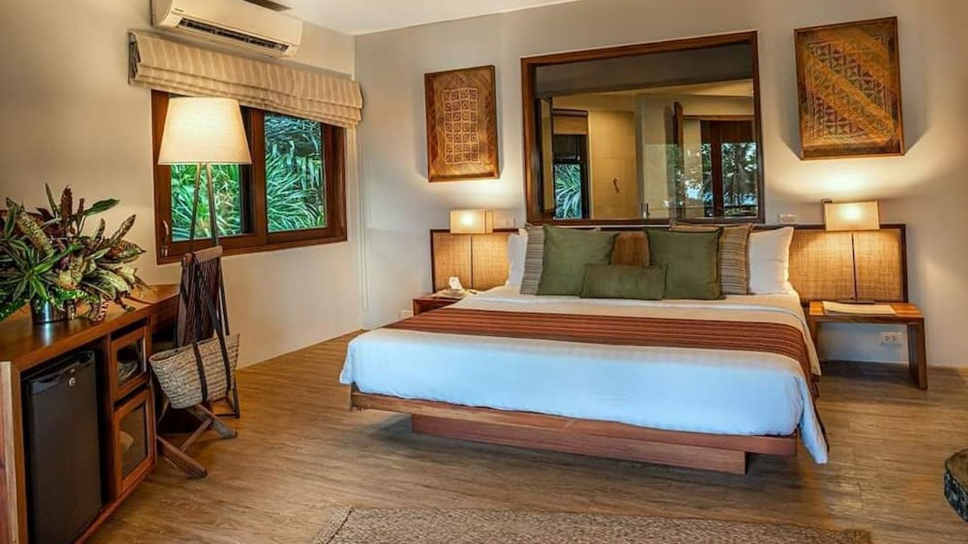 منتجع وسبا آمون إيني بيتش