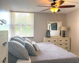 Islamorada Condo in Highly Sought After Futura Yacht Club - Tavernier - Habitación