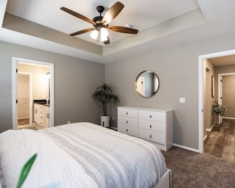 New! Beautiful And Spacious Home - Ozark - Habitación