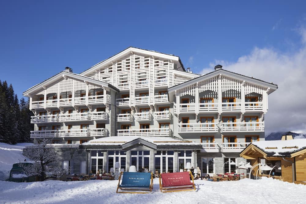 Cheval Blanc Courchevel from . Courchevel Hotel Deals & Reviews - KAYAK