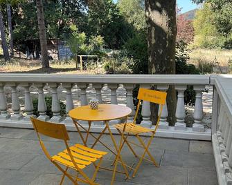 Charming house with swimming pool - 15 km Montélimar - Espeluche - Patio