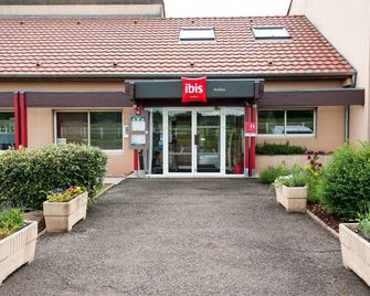 ibis Avallon - Magny - Building