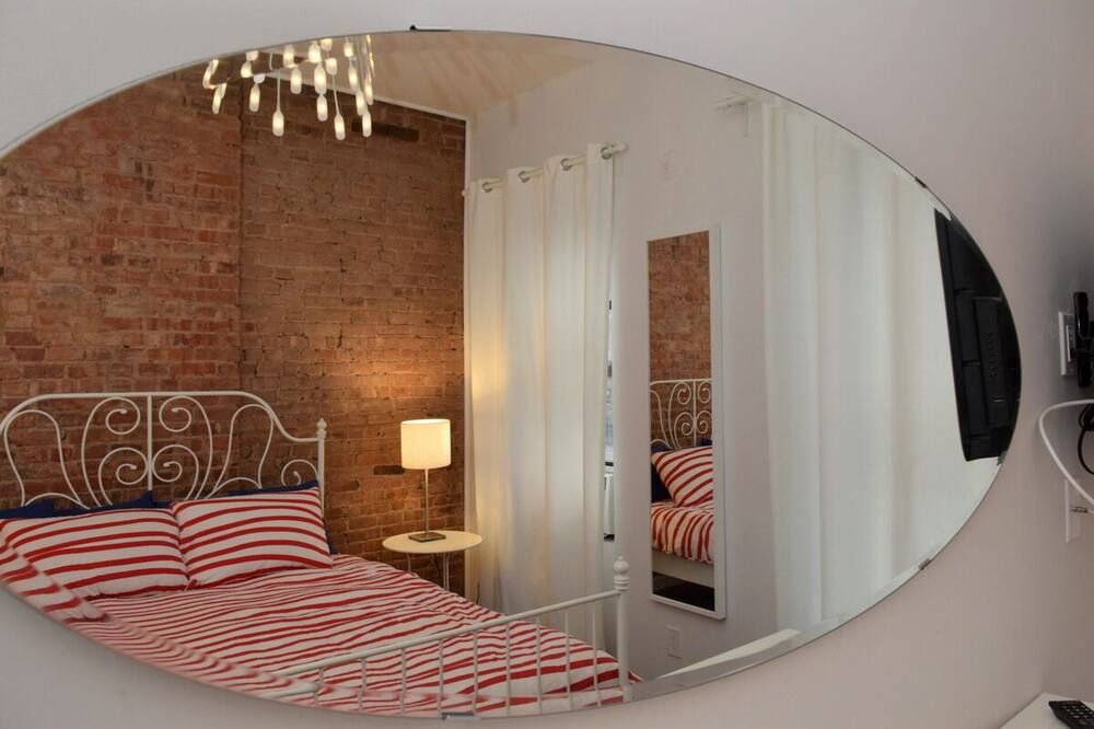 (4B) Two Bedroom Home Just Off Park Ave. - New York - Bedroom