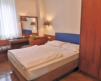Hotel Adria - Больцано - Спальня