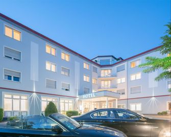 Best Western Hotel Am Papenberg - Göttingen - Building