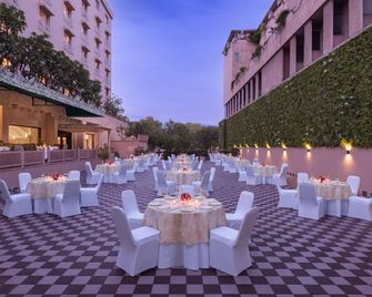 V Sarovar Portico MI Road Jaipur - Jaipur - Sala de banquetes