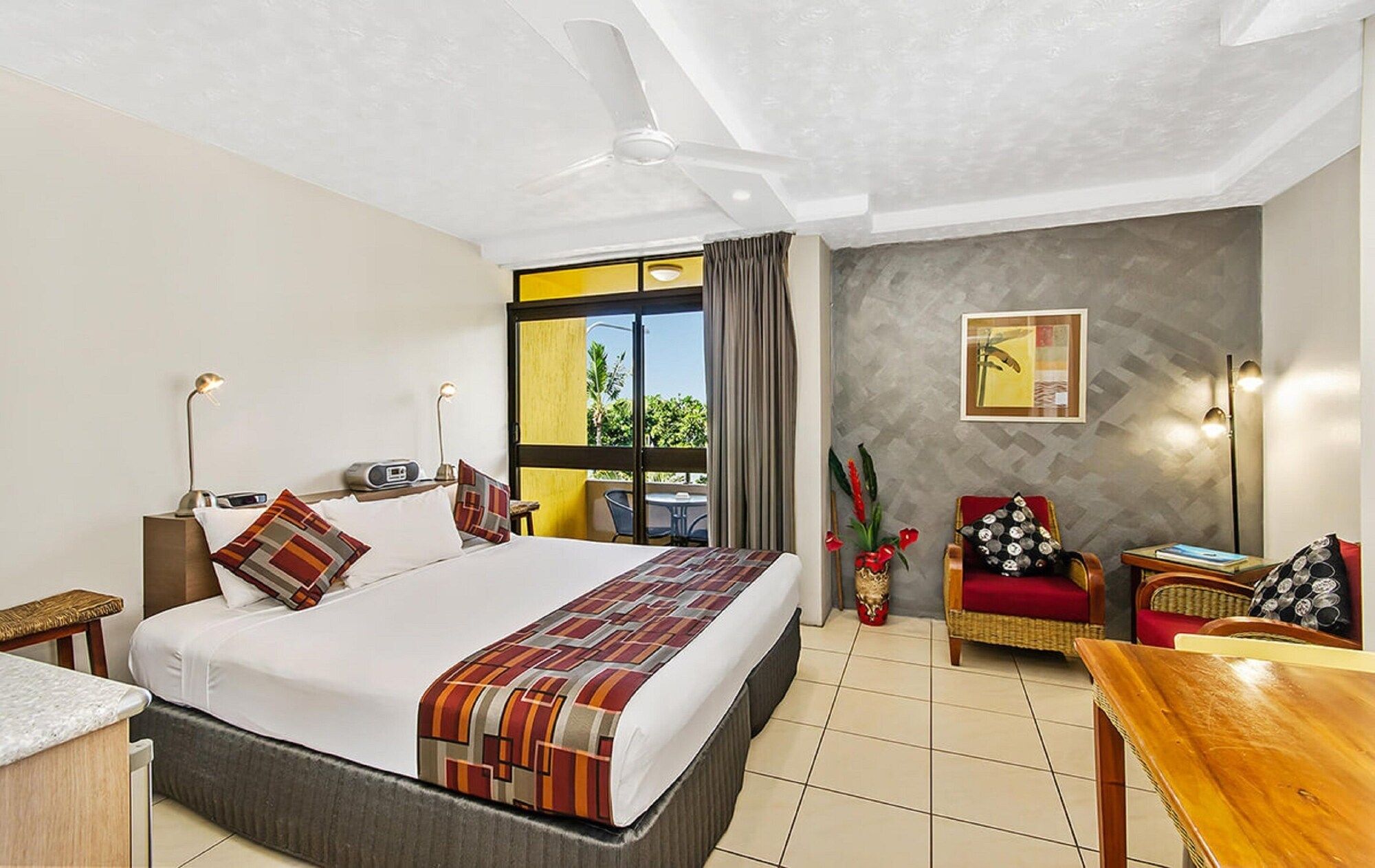 ووترز إدج ذا ستراند