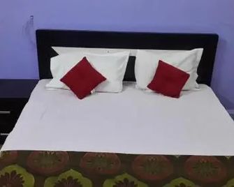Asia Lodge Near Railway Station - Aurangabad - Bedroom