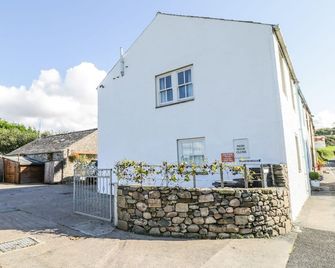 1 Park Nook Close - Ravenglass - Building