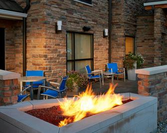 TownePlace Suites by Marriott Saginaw - Saginaw - Βεράντα