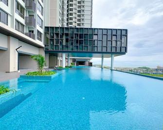 Bali Sea View Residences Melaka at Stayrene - Malakka - Havuz