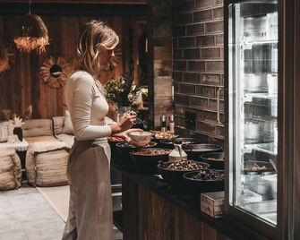 Jufenalm Boho & Wellnesshotel - Maria Alm am Steinernen Meer - Buffet