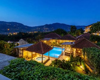 Taman Teratai Hotel - Puncak - Edificio