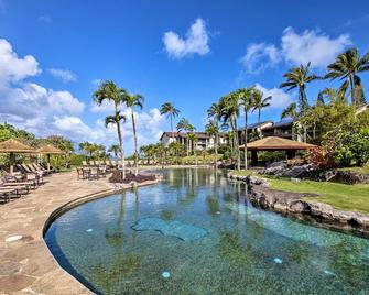 Hotel room with view of Hanalei Bay, lanai, outdoor pool, hot tub & grills - Princeville - Piscina