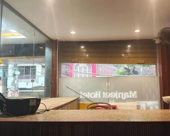 Manjeet Hotel & Restaurant - Ballia - Front desk