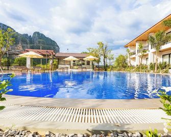Paradise Mountain View Resort - Vang Vieng - Pool