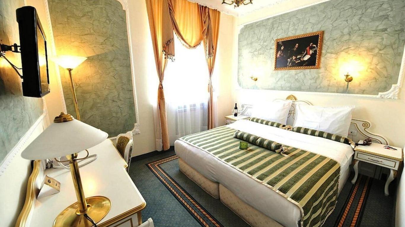 فندق كوينز آستوريا ديزاين