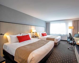 Quality Inn & Suites Brossard - Brossard - Budova