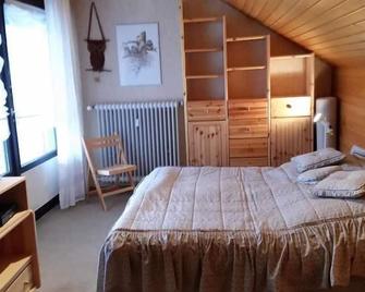 Fewos 4-Jahreszeiten - Willingen - Bedroom