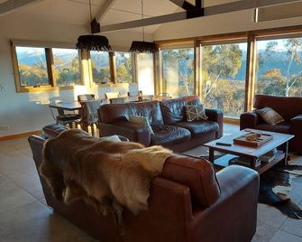 Spectacular Mountain Retreat 'Rangeview' - Crackenback - Sala de estar