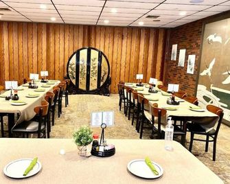 Regency Inn lola Kansas - Iola - Restaurant