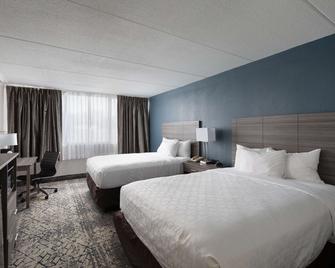 Clarion Hotel & Convention Center Joliet - Joliet - Спальня