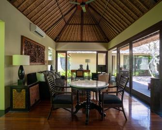 Kayumanis Nusa Dua Private Villa & Spa - South Kuta - Dining room