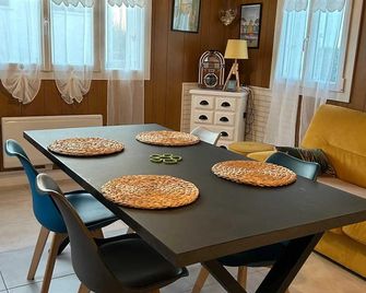 Homerez - Comfort House with Garden in Saint-Pierre - Saint-Pierre-d'Oléron - Salle à manger