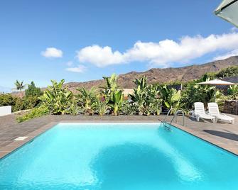 Villa Tino- Casa D - Tijarafe - Bể bơi