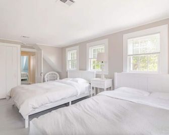 Walk To Beaches & Ferries Snow's Creek Waterview - Hyannis - Habitación