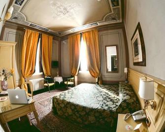 Hotel Villa Liberty - Pontecurone - Camera da letto
