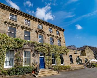 Healds Hall Hotel - Liversedge - Building