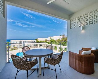 Sunset Point - Elegance Redefined - West Bay - Balcony