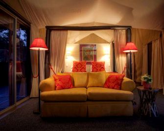 Alure Boutique Villas - Stanthorpe - Living room