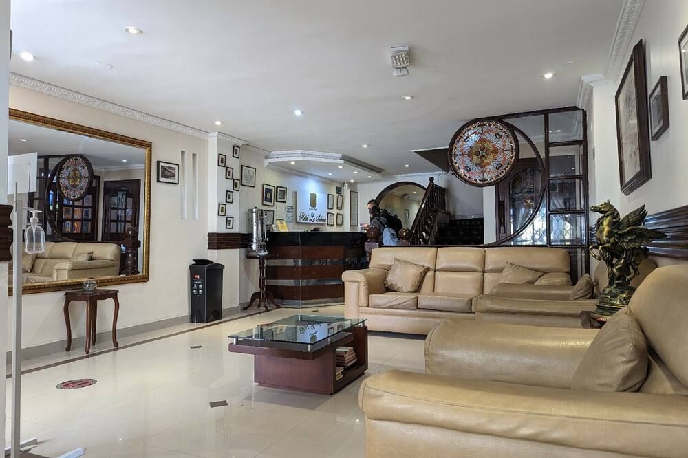 هوتل لا سابانا - بوغوتا - ردهة