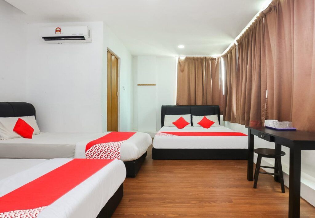 أو واي أو 717 إم آر جاي هوتل واكاف تشي ييه 2