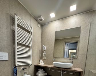 Hotel Porto Azzurro - סירמיונה