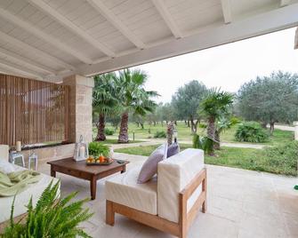 Olive Garden House - Borgagne - Patio