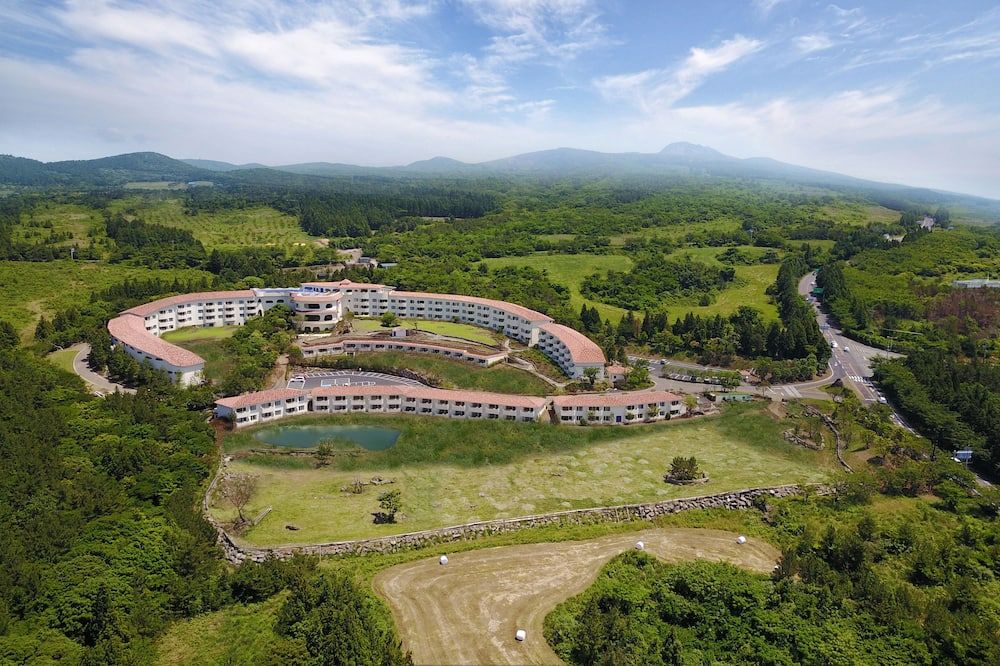 Club Es Jeju Resort - סאוגוויפו - נוף חיצונ י